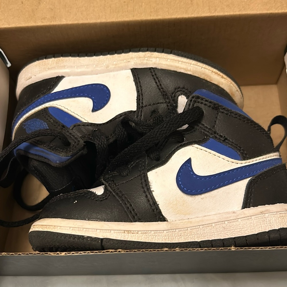 Kids shoes